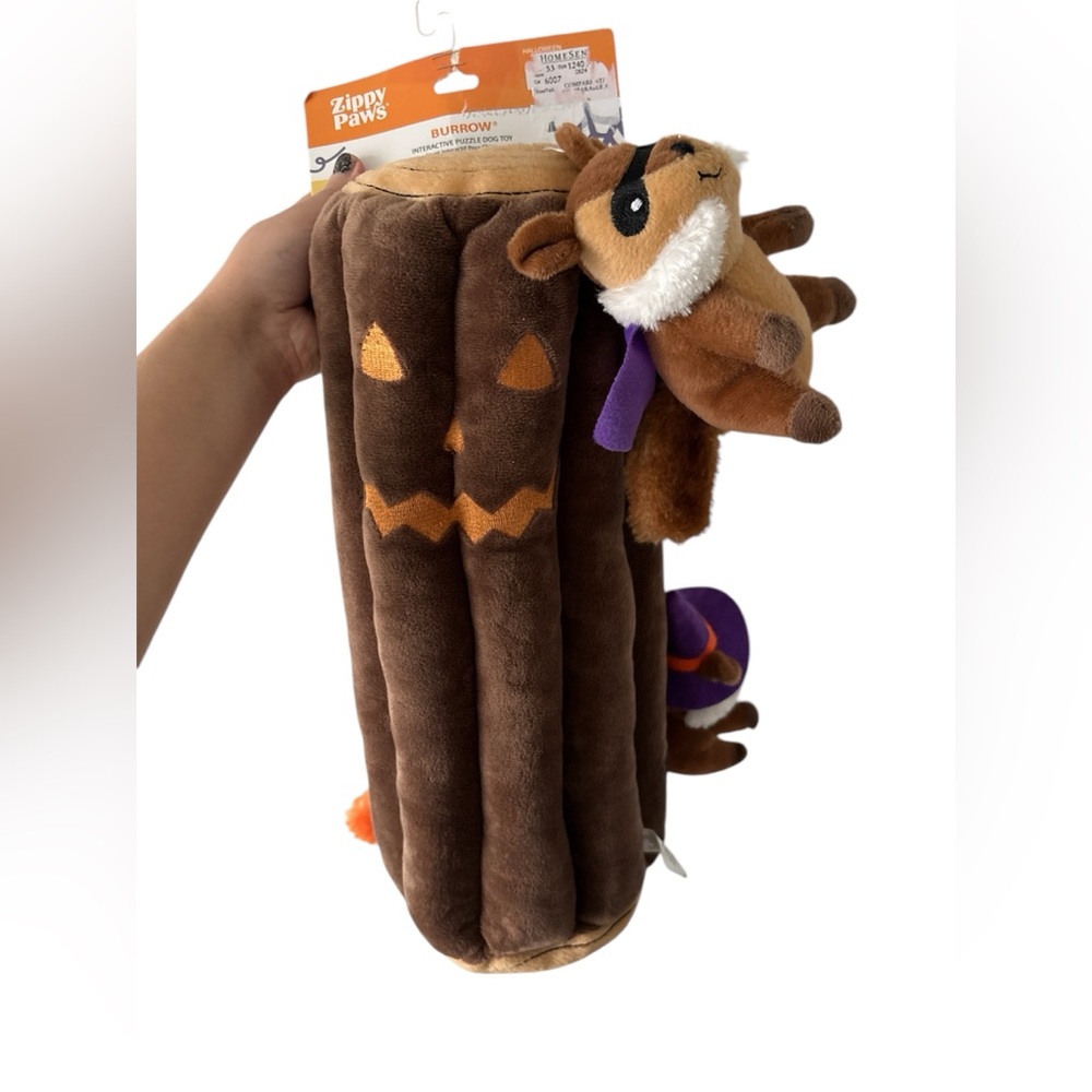 Zippy Paws burrow interactive puzzle dog toy with 3 squirrels - Brown